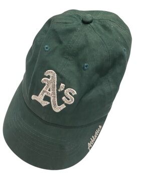 Oakland women’s Athletics baseball cap featuring a rhinestone logo. Cap MLB